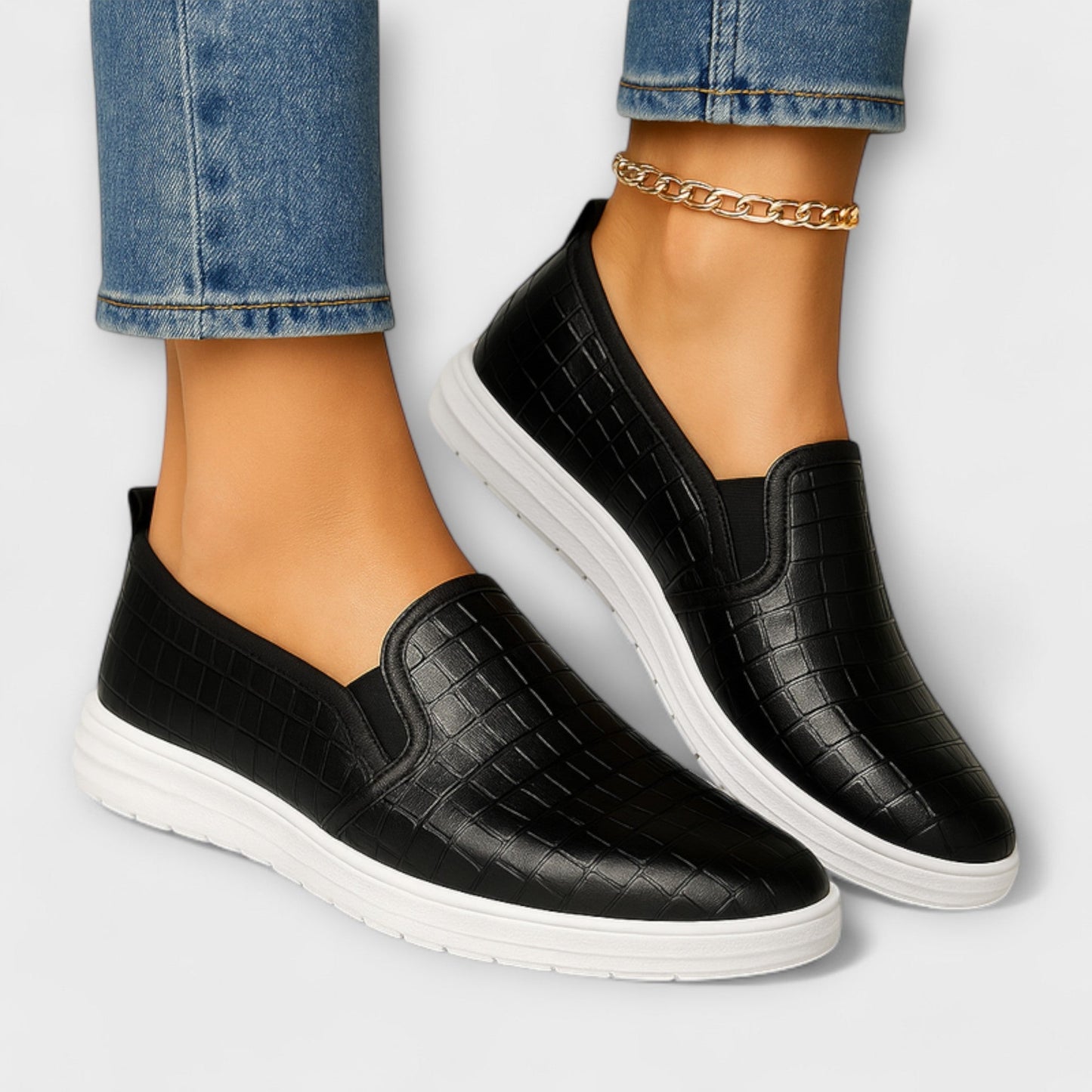 Araceli™ Comfort Sneakers