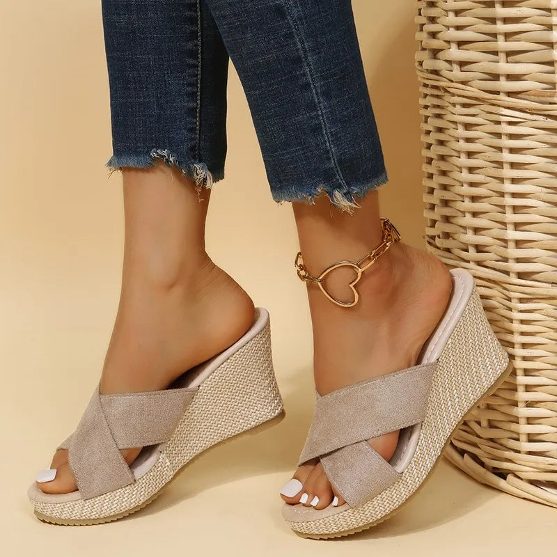 Jevie - Chic Wedge Heeled Sandals